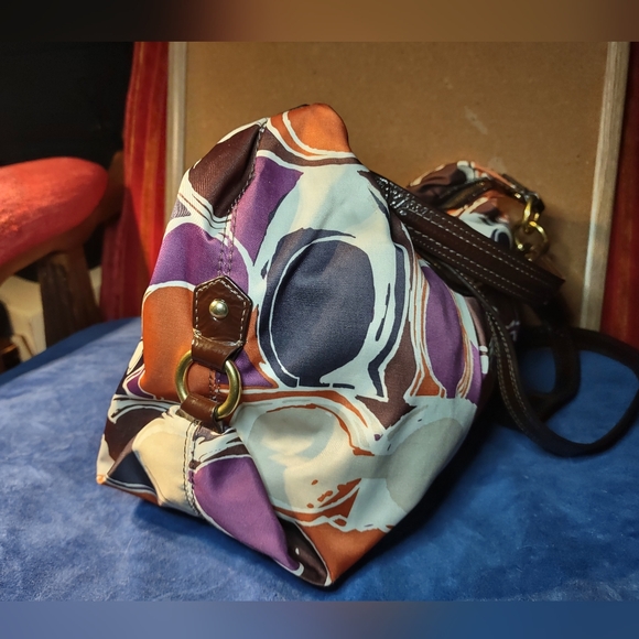 Coach Ashley Scarf Print Hobo  Handbag Purse. F20063 - Picture 5 of 7